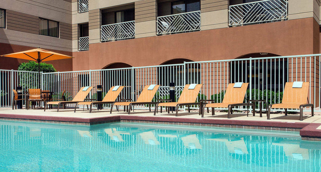 Courtyard By Marriott Scottsdale Old Town Hotel Exterior foto